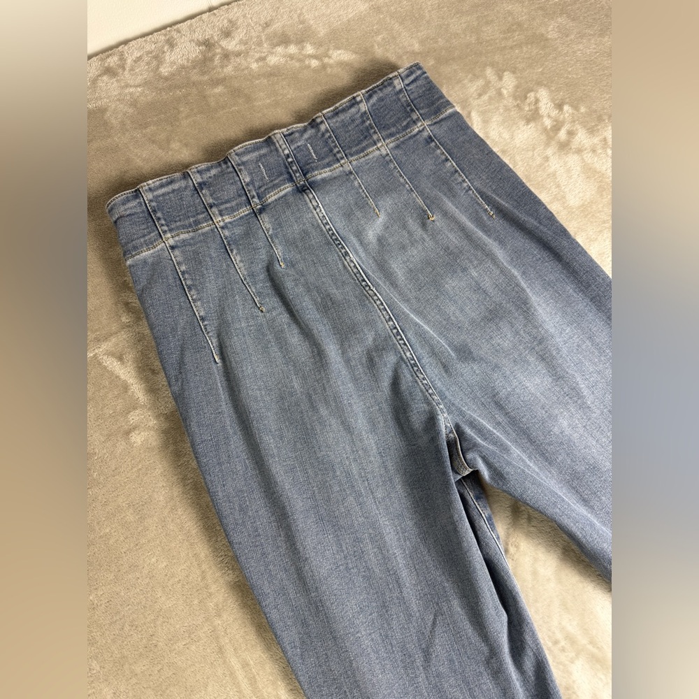 Free People WE THE FREE Jayde Flare Jeans Size 32 Light‎ Wash High Rise Stretch - Picture 7 of 16